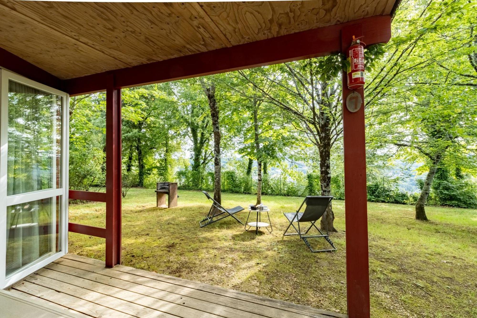 Les Chalets D'Argentouleau Сарла-ла-Канеда Экстерьер фото